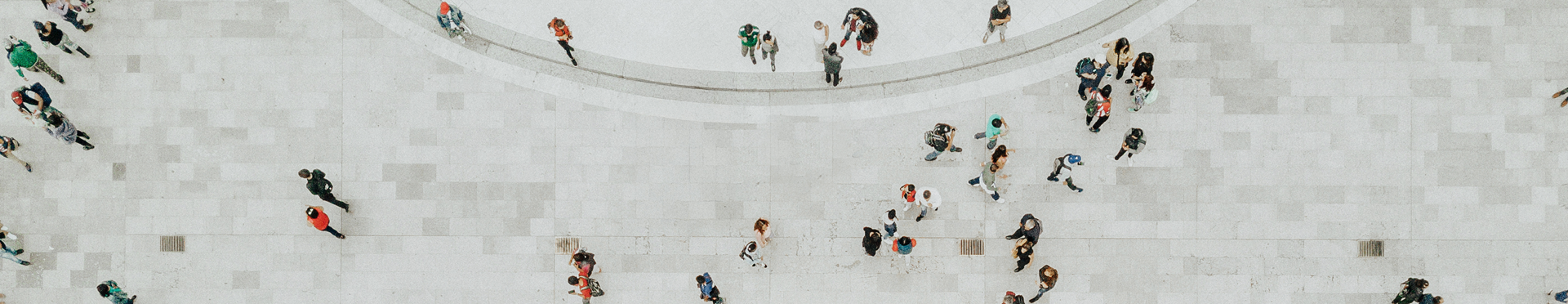 Aerial view of a crowd (source: Getty Images)